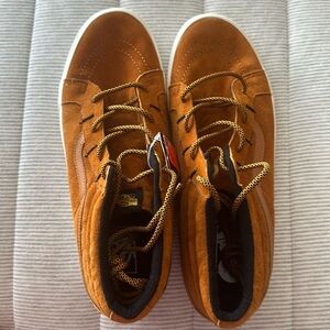 NWT Vans All Weather MTE Mid Reissue Cognac Suede Sneakers